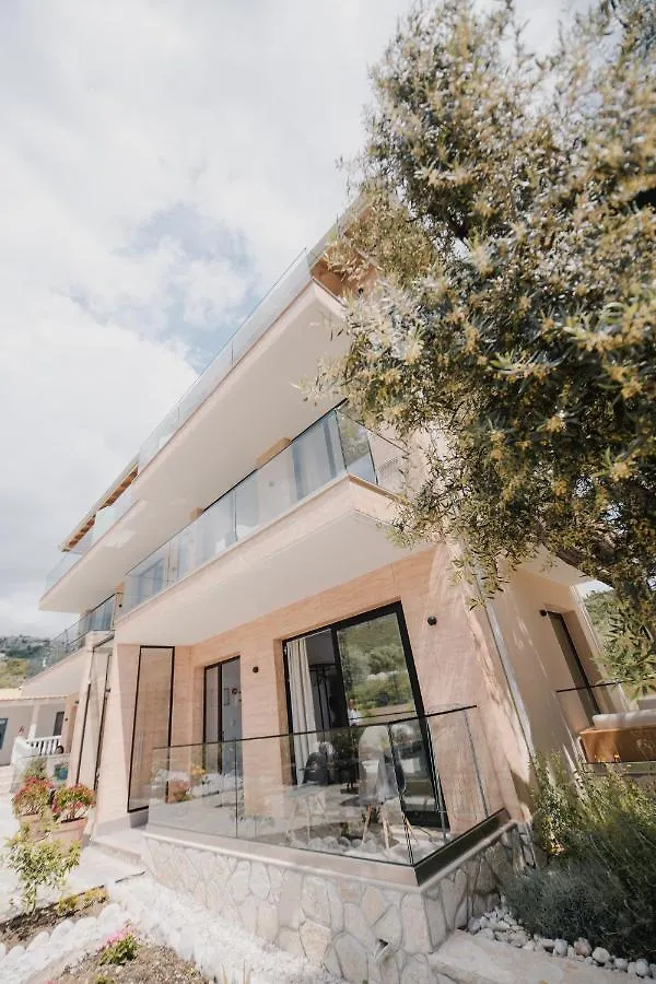 Vila Natali Himarë 0*,